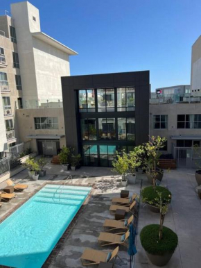 NEW 1 BD BR LUX West Hollywood: Pool/Parking/Gym, Los Angeles